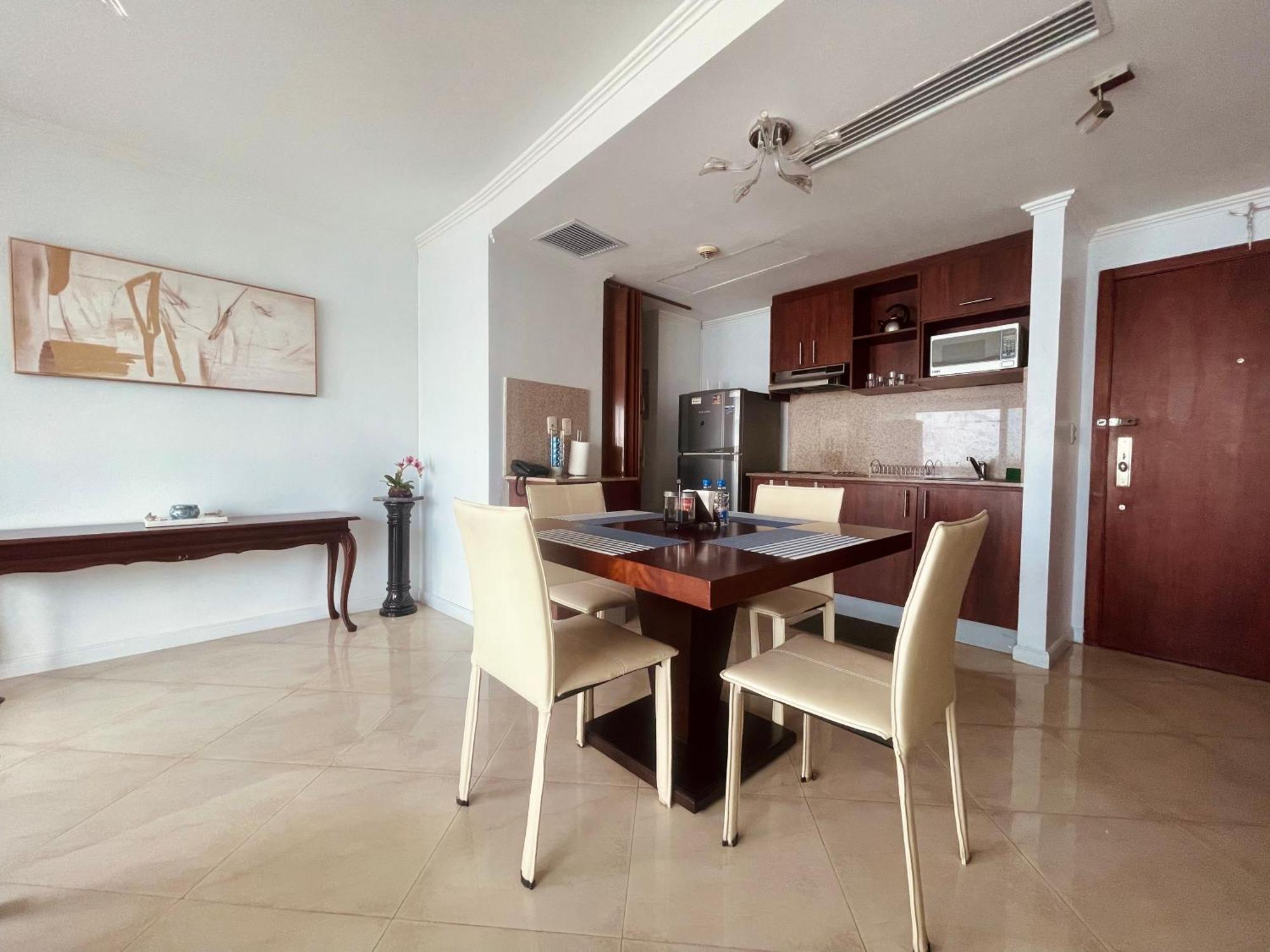 Suite Frente Al Rio En Puerto Santa Ana Riverfront Guayaquil Exterior photo